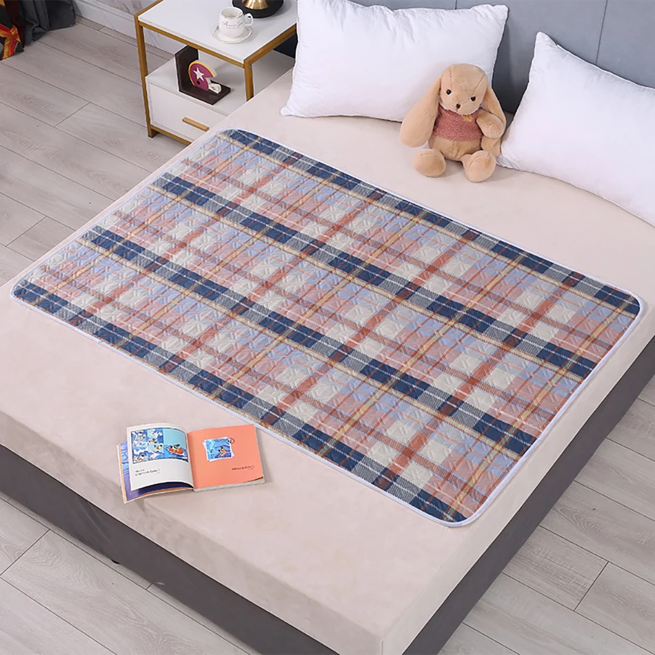 80x120cm cartoon heart, urine  - Changing Table Topper 评论和价格