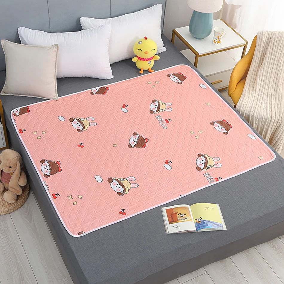 80x120cm cartoon heart, urine  - Changing Table Topper 评论和价格